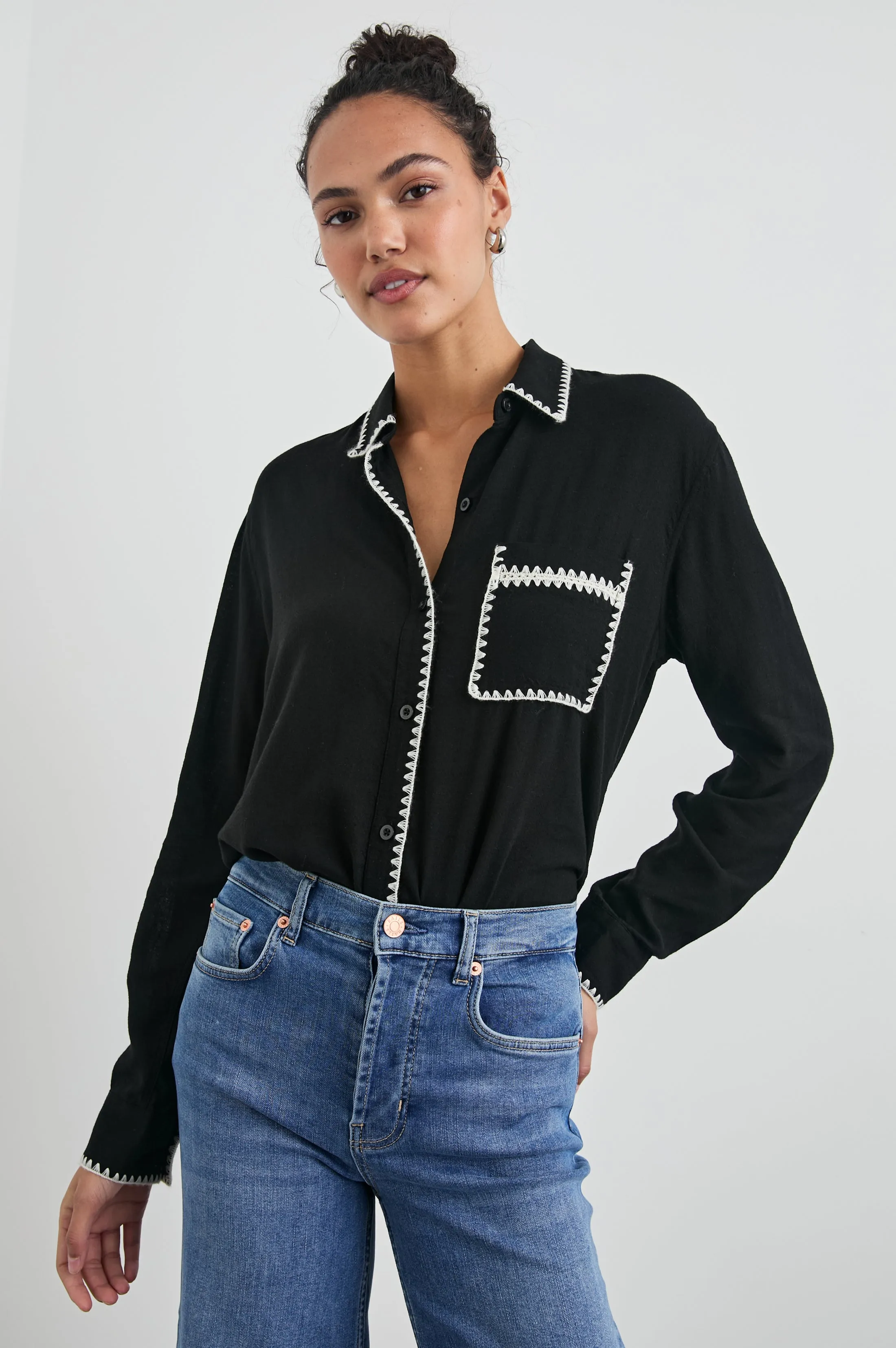 CHARLI SHIRT - BLACK BLANKET STITCH